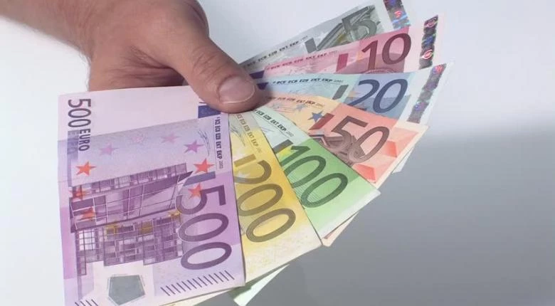 Oι πέντε κλάδοι εργασίας όπου οι μισθοί υπερβαίνουν τα 1.100 ευρώ (πίνακες)